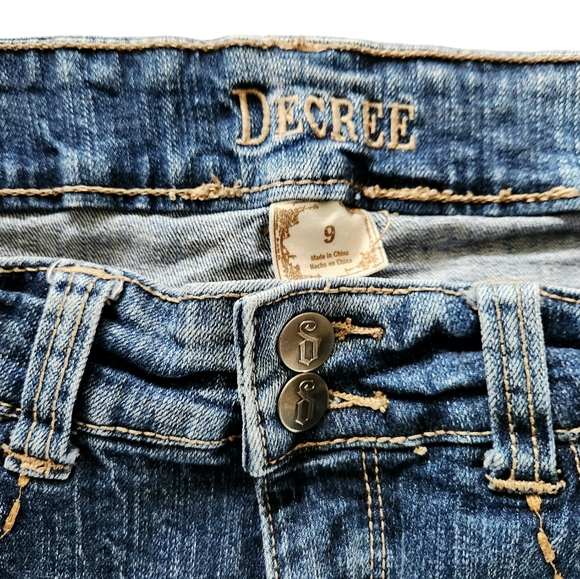 Decree Embroidered Denim Bermuda Style Rolled Jean Shorts | 9 - Picture 2 of 7